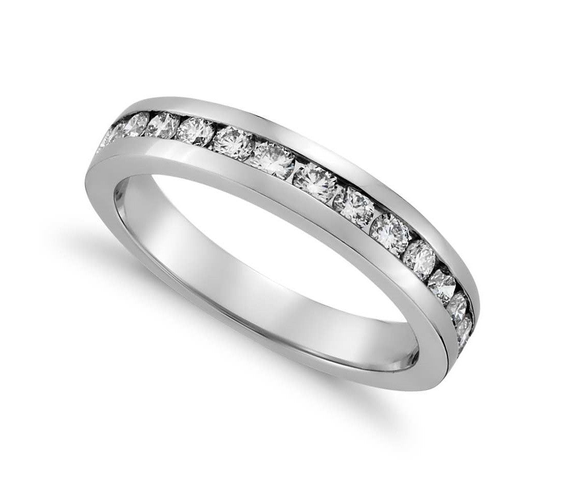 Round Brilliant Wide Channel Set Band