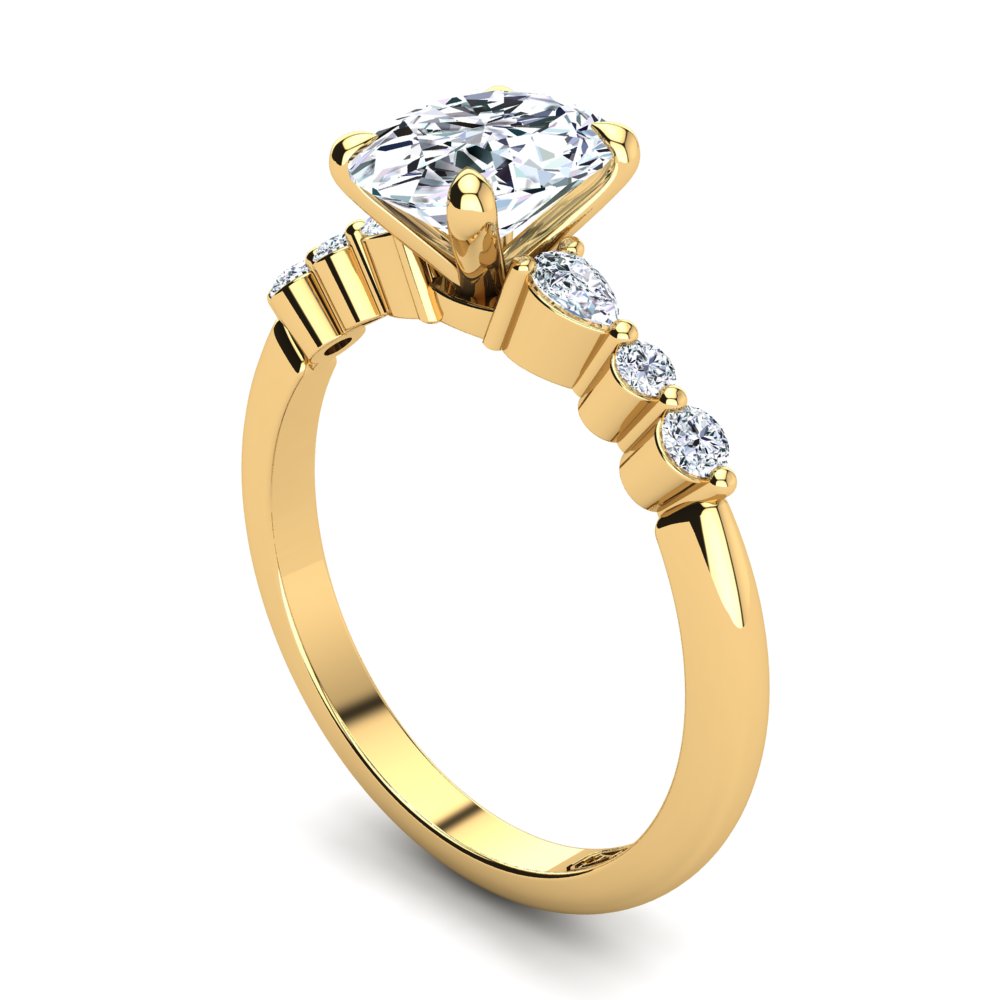 18kt Yellow Gold, 4 Claw Solitaire Setting with RBC and Pear Accent Stones