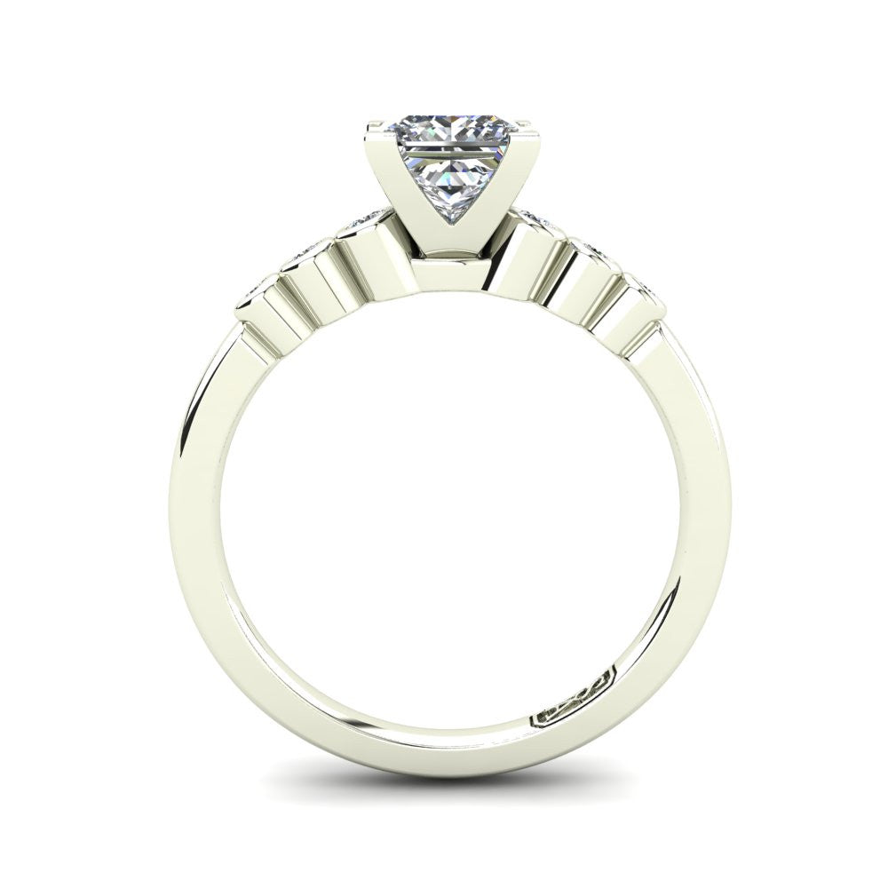 4 Claw Solitaire Setting with Bezel set Accent Stones