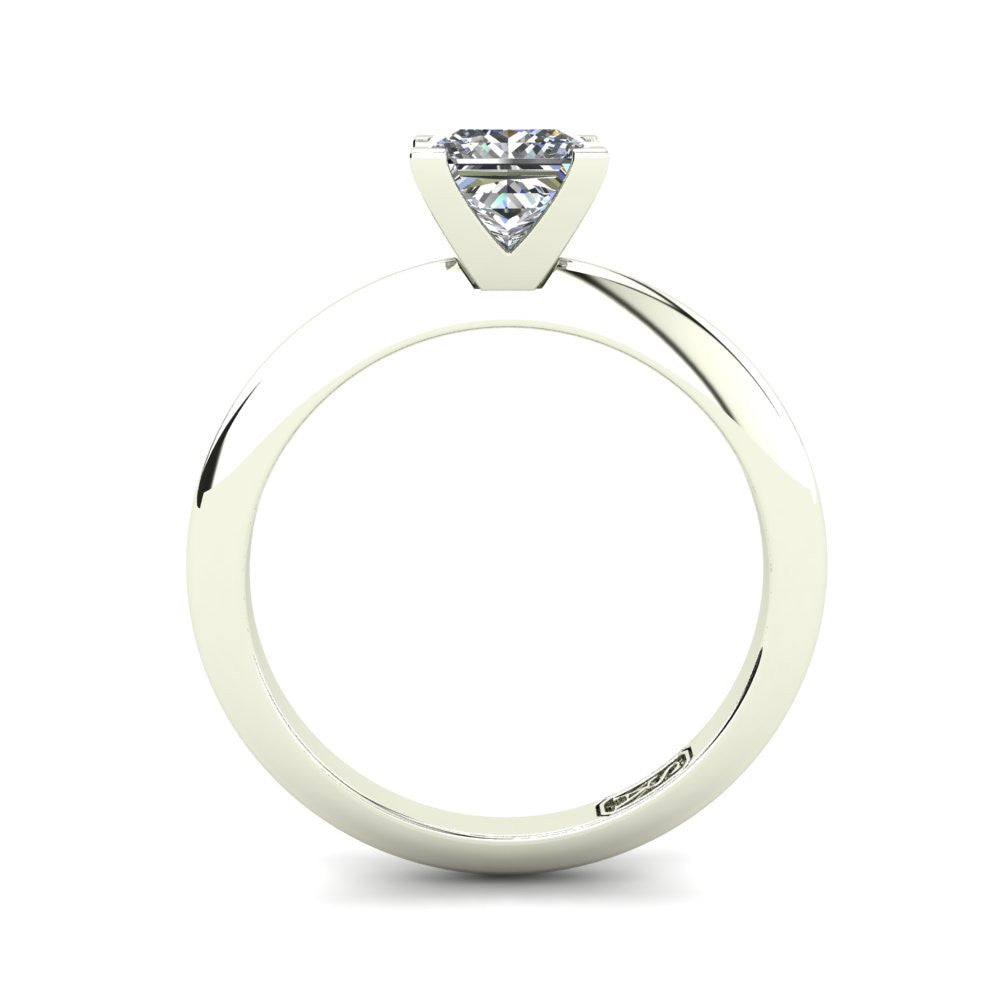 4 Claw Solitaire Setting with Knife Edge Band