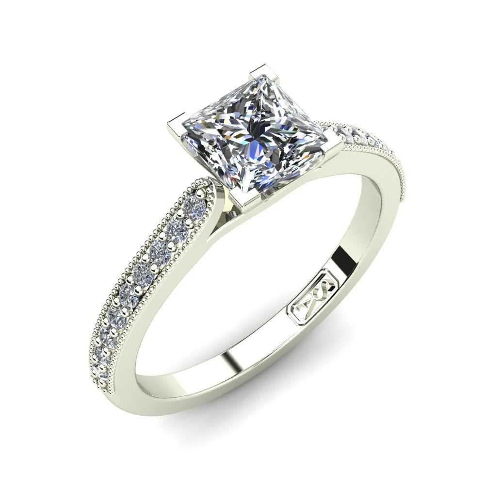 4 Claw Solitaire Setting with Grain set Band